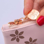 Pochette Planner Pale Pink - detalhe zíper bee flower 